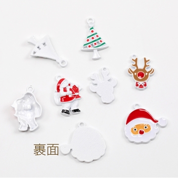 クリスマスチャーム ツリーチャーム トナカイチャーム サンタクロースチャーム エポチャーム カン付き  (4ヶ)