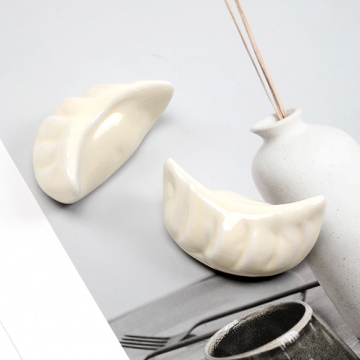 箸置き 餃子 ギョウザ 陶器製インテリア小物 はしおき 動物 新生活 卓上小物 キッチン用品食器  (1個入り)