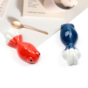 箸置き 陶器 セラミック 金魚 ダックスフント 箸枕 箸台 約2.3×5.7cm 高さ約1.6cm（１ヶ）