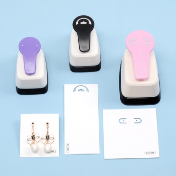 ピアス穴開けパンチ クラフト穴あけパンチ アクセサリー台紙穴開けパンチ ハンドメイドツール 工具 便利グッズ (1ヶ)