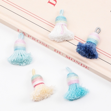 タッセルチャーム 刺繍糸ミニタッセル タッセルパーツ ピアス イヤリング キーホルダー制作におすすめ 長さ約3.5m（1ヶ）