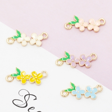 エポコネクターチャーム フラワー 花型コネクターパーツ ジョイントパーツ 接続金具 2カン 約8×18mm（4ヶ）