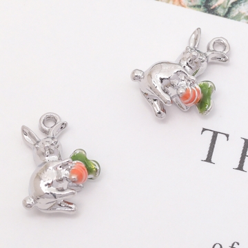 エポチャーム うさぎ 兎 バニー ラビット にんじん 立体 動物 アニマル メタルチャーム 約10×14mm（2ヶ）