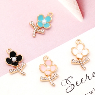 エポチャーム フラワー パール＆ラインストーン キラキラ メタルチャーム 約11×19mm（4ヶ）