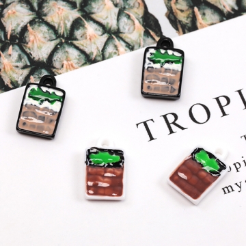 樹脂チャーム サラダ プレート 食品サンプル 手書き エポ ミニチュアチャーム 約8×14mm（4ヶ）