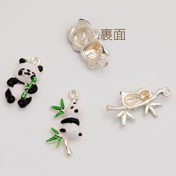 エポチャーム ぱんだ パンダ 笹 動物 アニマル 半面 メタルチャーム 全2種（4ヶ）