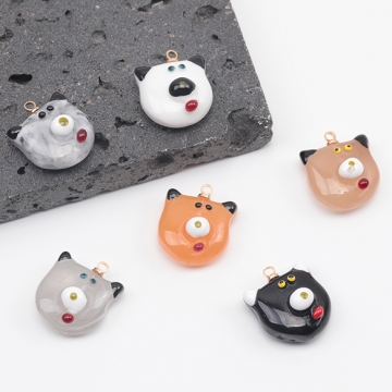 アニマルチャーム 樹脂製 くま顔 クマ　熊 ベア クマチャーム くまパーツ 動物チャーム カン付き 約15×15mm（2ヶ）