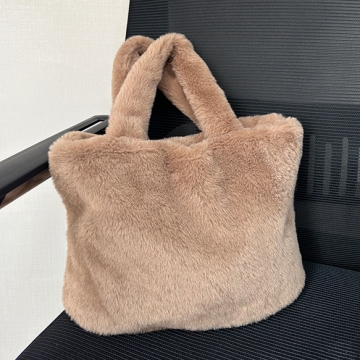 秋冬新作 フェイクファーバッグ ファートートバッグ 触り心地滑らか ふわふわファーバッグ Size約13×20×30cm