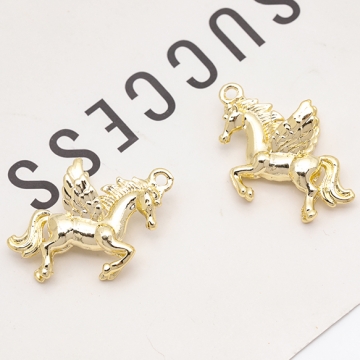 ユニコーンチャーム 天馬 ウマ 羽 翼 立体 幻想的 メタルチャーム 約19×28mm（4ヶ）