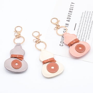 キーホルダー マイクロファイバーレザー ひょうたん型 バッグチャーム キーチェーンストラップ 約6×15cm（1ヶ）