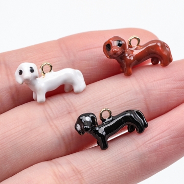 エポチャーム ダックスフント いぬ ドッグ アニマルチャーム 立体犬チャーム 犬パーツ 1カン 約11×18mm (2ヶ)