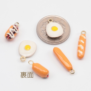 エポチャーム たまご フランスパン  パンサンドイッチ 食品チャーム 目玉焼きチャーム ミニチュアフード 1カン (2ヶ)