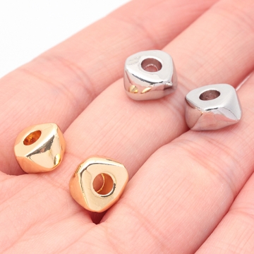 スペーサービーズ 不規則 三角形 メタルビーズ 約5×10mm（6ヶ）