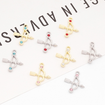 天使チャーム キューピッドの矢 天使の矢 カラフル ストーン付き 立体 メタルチャーム 約16×19mm（4ヶ）