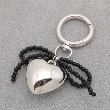 キーホルダー ハート ビーズリボン ガラスビーズ編み ロジウムカラー カラビナ付き 約7cm（1ヶ）