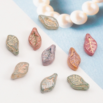チェコ調ガラスビーズ 葉っぱ リーフ チェコガラス風 アンティーク風 カラーランダム 約7×12mm（15ヶ）