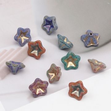 チェコ調ガラスビーズ お花 フラワー 立体 チェコガラス風 アンティーク風 カラーランダム 約7×13mm（10ヶ）