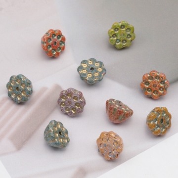チェコ調ガラスビーズ 蓮の花 フラワー 立体 チェコガラス風 アンティーク風 カラーランダム 約7×10mm（10ヶ）