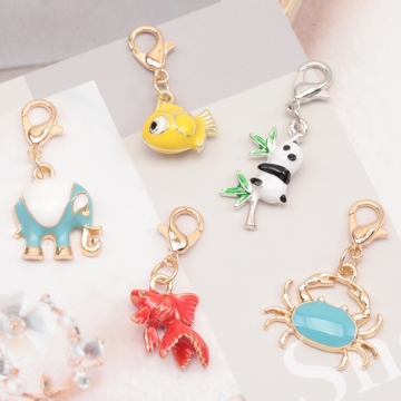 カニカン付きチャーム 海の生き物 恐竜 パンダ キリン アニマル 動物チャーム マスクチャーム ストラップチャーム（1ヶ）
