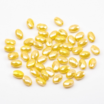 ガラスビーズ オーバル 多面カット キラキラ 約4×6mm（1連(約75ヶ)）