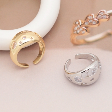 デザインリング 太め ジルコニア付き 指輪 メタル オープンリング 13号内径約17mm(幅約14mm)（1ヶ）