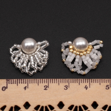 ビーズ編みパーツ お花 ABSパール 編みフラワー 手作り ビーズ編みチャーム 約20mm（1ヶ）