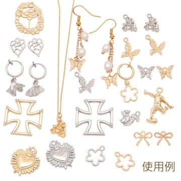 サッカーチャーム サッカー選手 シュート スポーツ メタルチャーム 約22×25mm（2ヶ）