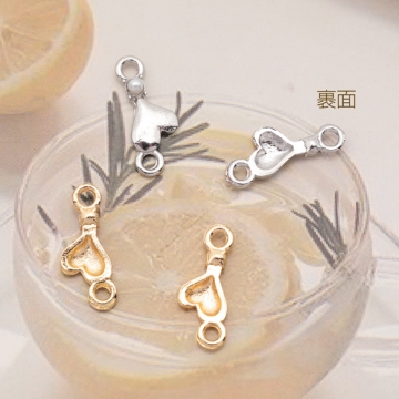 コネクターチャーム ハート パール/ストーン付き 2カン 接続金具 連結 半面 メタルチャーム 約6×15mm（4ヶ）