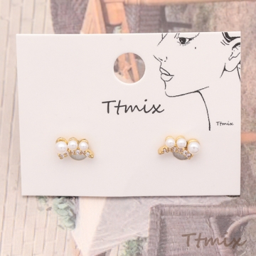 デザインピアス ABSパール 三連 ゴールドカラー 銅製 スタッドピアス 約4×6mm（2ヶ）