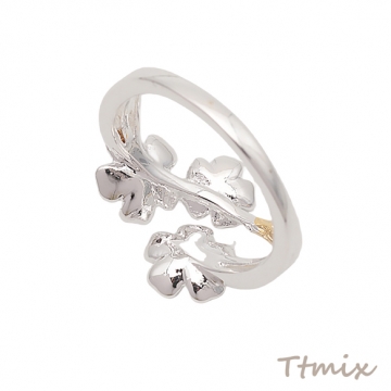 デザインリング フラワー お花 三連 銅製 オープンリング 内径約21mm（1個）