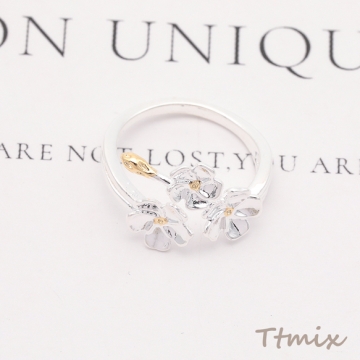 デザインリング フラワー お花 三連 銅製 オープンリング 内径約21mm（1個）