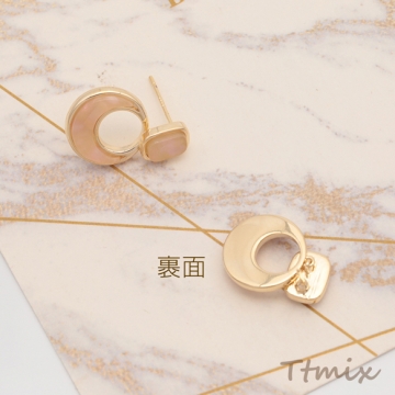 デザインピアス 揺れる三日月チャーム ストーン付き メタルピアス スタッドピアス 約14×20mm（1ペア）