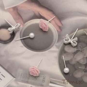 デザインピアス フラワー リボン パール エレガントなデザイン メタルピアス スタッドピアス 全3種（1セット）