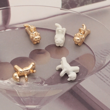 猫チャーム ねこ ネコ ミニチュア 動物 アニマル 立体 カン付き メタルチャーム 約8×12mm（4ヶ）