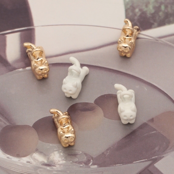 猫チャーム ねこ ネコ ミニチュア 動物 アニマル 立体 カン付き メタルチャーム 約8×12mm（4ヶ）