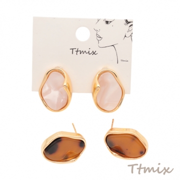 デザインピアス 不規則オーバル マーブル模様 スタッドピアス メタルピアス 約14×19mm（1ペア）