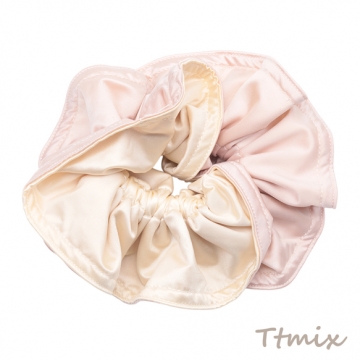 シュシュ ピンク＆ベージュ リバーシブル 髪飾り 髪留め ヘアゴム ヘアアクセサリー（1ヶ）