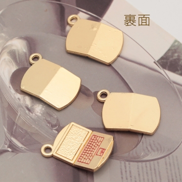 パソコンチャーム ノートパソコン PC 曲線的 可愛い ミニチュア エポチャーム メタルチャーム 約14×21mm（4ヶ）