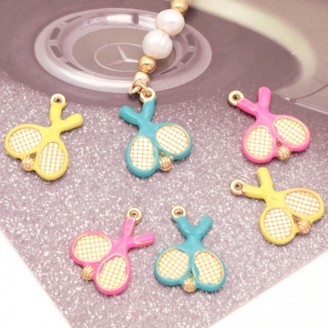 テニスチャーム ラケット＆ボール ミニチュア スポーツチャーム エポチャーム メタルチャーム 約14×17mm（4ヶ）