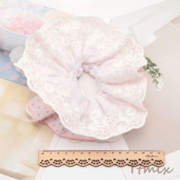 シュシュ 花柄レース×2層フラワーモチーフ 髪飾り 髪留め ヘアゴム ヘアアクセサリー（1ヶ）