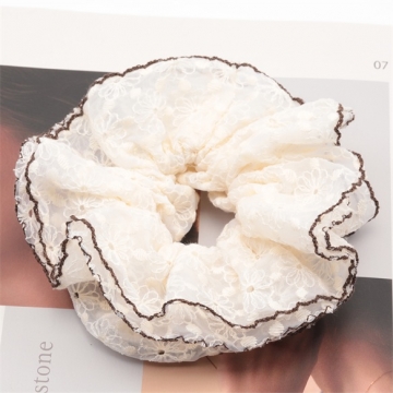 シュシュ オフホワイト＆ブラウン 透け感 レース フラワーモチーフ 髪飾り 髪留め ヘアゴム ヘアアクセサリー（1ヶ）