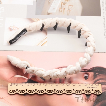 カチューシャ ツイスト編み コーム付き ヘアバンド 髪飾り ヘアアクセサリー 約15cm（1ヶ）