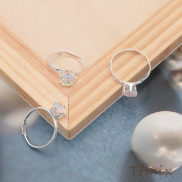 キッズ用リング ランダム クリスタル風 子ども用 おもちゃの指輪 オープンリング 外径約16mm内径約15mm（1ケース）