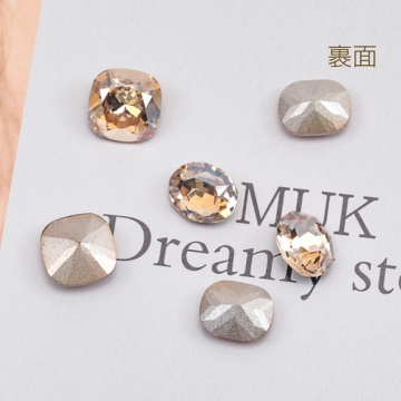 ガラスストーン シャンパンカラー キラキラ 穴なし 立体 Vカット ビジュー 貼り付け ガラスパーツ 全3種（4ヶ）