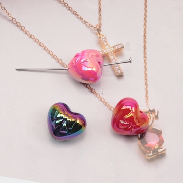 アクリルビーズ ぷっくりハート リボン模様 縦穴 オーロラカラー カラーランダム 約15×17mm（6ヶ）