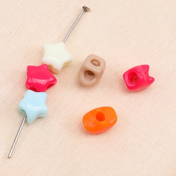 アクリルビーズ スター 星 宇宙 カラフルミックス カラーランダム 約9mm（30ヶ）