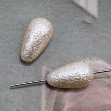 アクリルビーズ ヴィンテージ加工 パールビーズ ハート/しずく 約15×18mm（8ヶ）