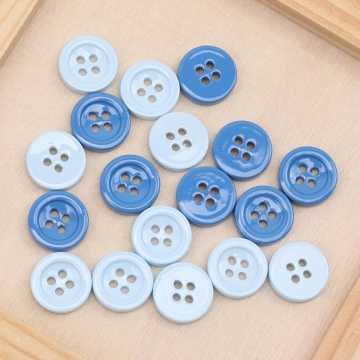 手芸ボタン 丸型 4穴 ラウンド 服飾パーツ 樹脂製 シンプル 無地 ブルー系 約13mm（10ヶ）