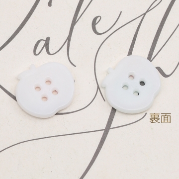 手芸ボタン りんご型 4穴 ラウンド 服飾パーツ 樹脂製 パステル 片面柄付き 約16×18mm（6ヶ）
