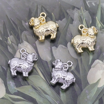 ひつじチャーム 羊モチーフ 干支 動物チャーム 立体 メタルチャーム 約14×14mm（4ヶ）